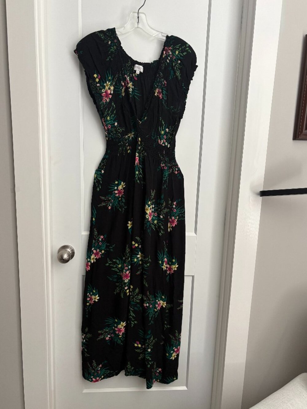 Apricot Black Floral V-Neck Casual Dress – UK 12- Pre-owned